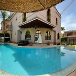 Superbe Villa - Piscine - Hammam - Jacuzzi - Cinema
